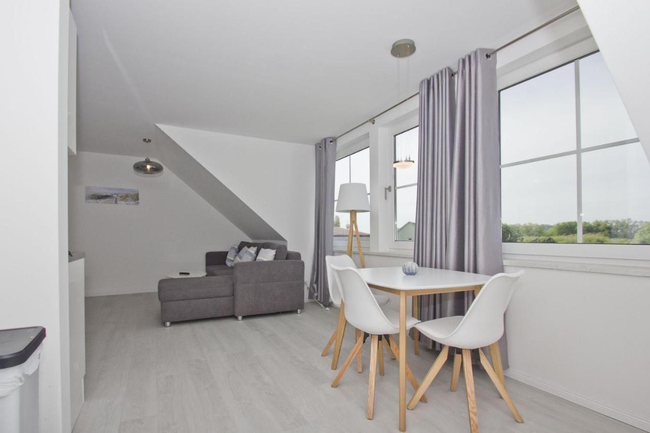 Ferienwohnung Mit Meerblick Und Gartennutzung - Haus Inselwind Fewo Meerstrand Gross Zicker Екстер'єр фото